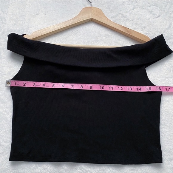 Urban Outfitters NWOT Black Bardot Crop Top - Picture 5 of 11